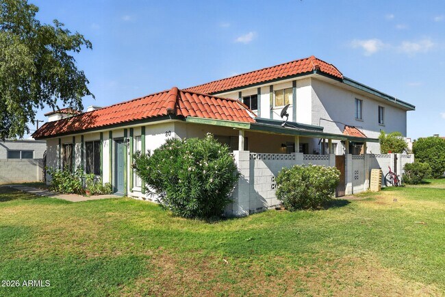 Photo - 2132 W Glenrosa Ave Unidad A80
