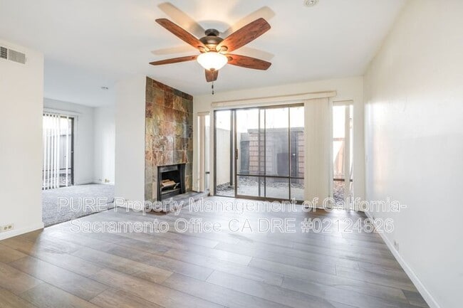 Building Photo - 2229 Woodside Ln