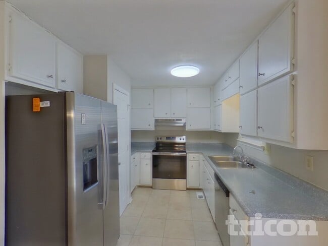 Photo - 4684 Woodglen Ct