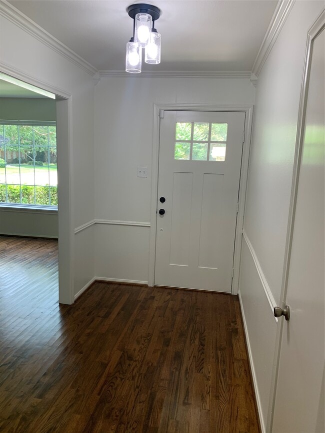 Photo - 1207 Shorewood Dr
