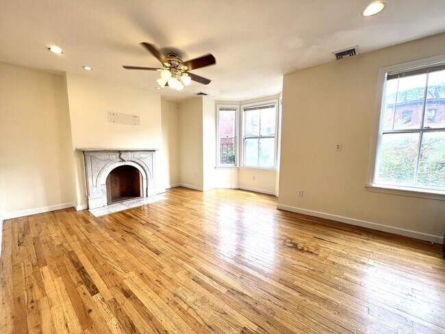 Photo - 583 Tremont St Unidad 2