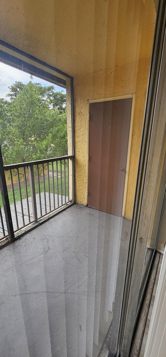 Photo - 4537 Treehouse Ln