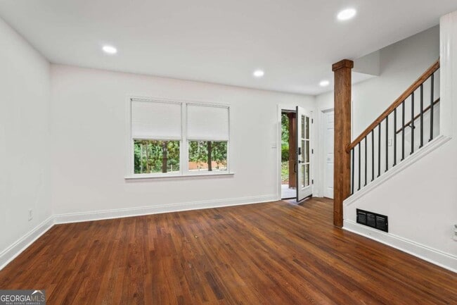 Photo - 2735 Defoors Ferry Rd NW