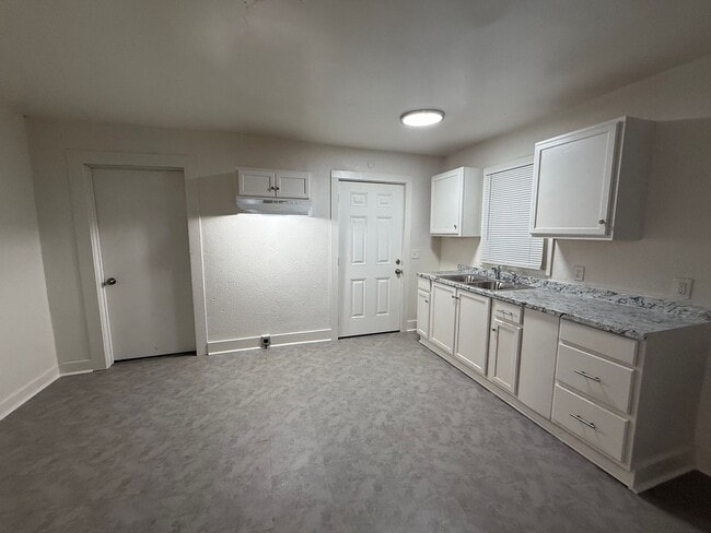 Photo - 1911 22nd St Unit B