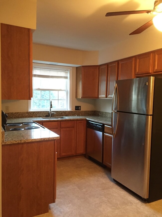 Photo - 1212 William St Unit 1212 William