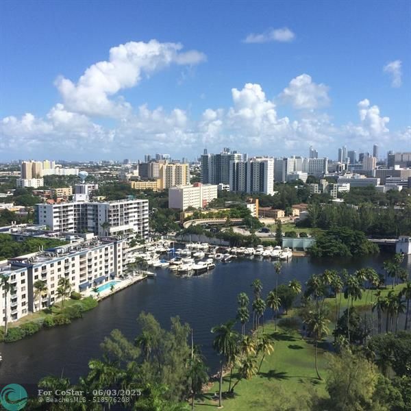 Photo - 1861 NW S River Dr Unidad 2008