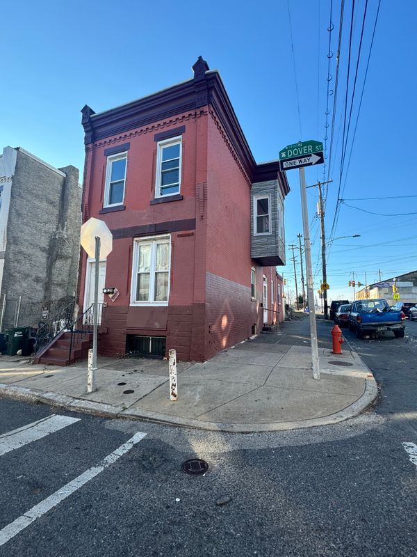 Building Photo - 1770 N Dover St Rental