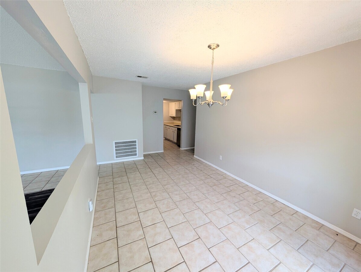 Photo - 2039 Wigmaker Dr