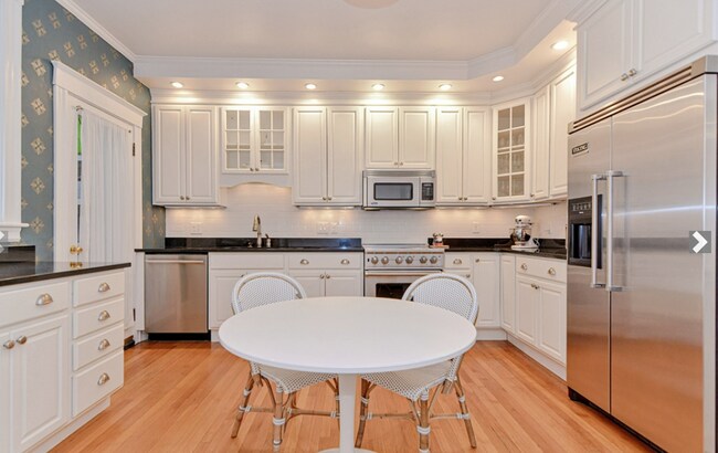 Photo - 345 Commonwealth Ave Unidad 8