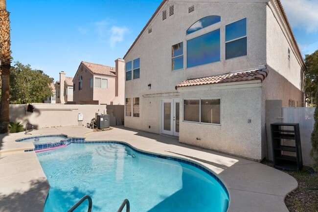 Photo - 7820 Millhopper Ave