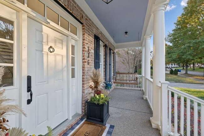 Photo - Luxury Executive Rental in Highlands of Ladd Park