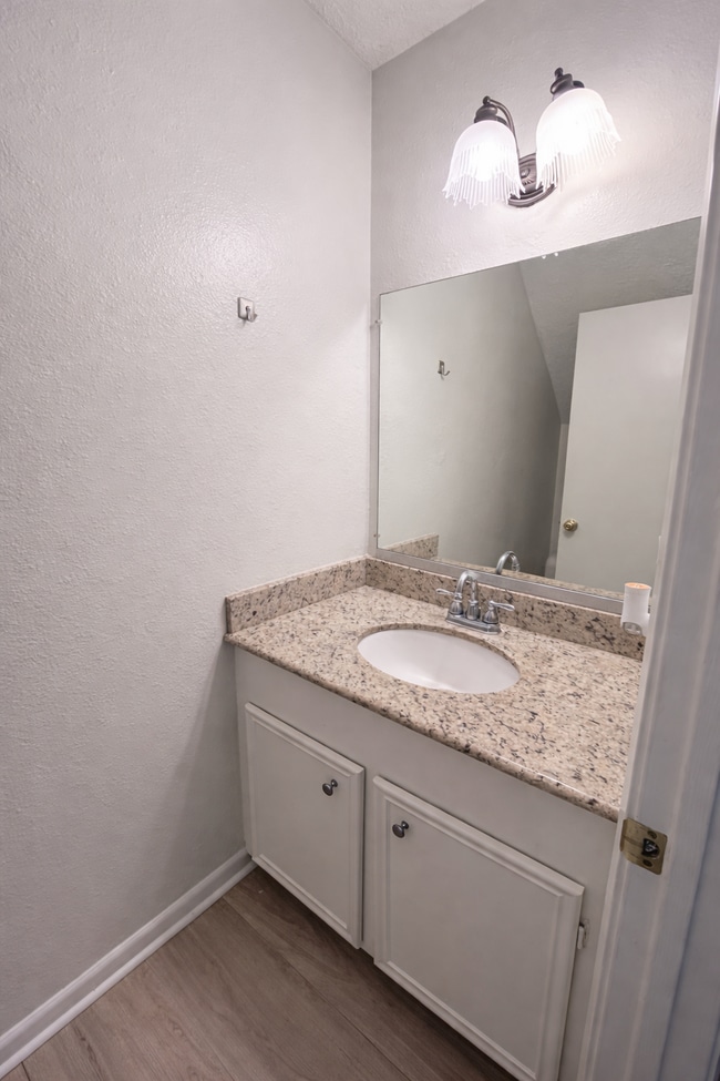 Photo - 68 Dogwood Ln