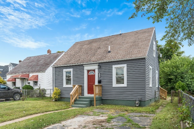 Building Photo - 127 Oak St Rental