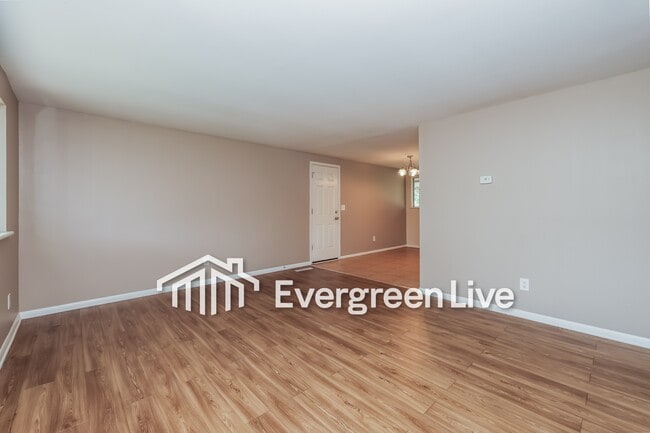 Photo - 6469 Hemingway Rd