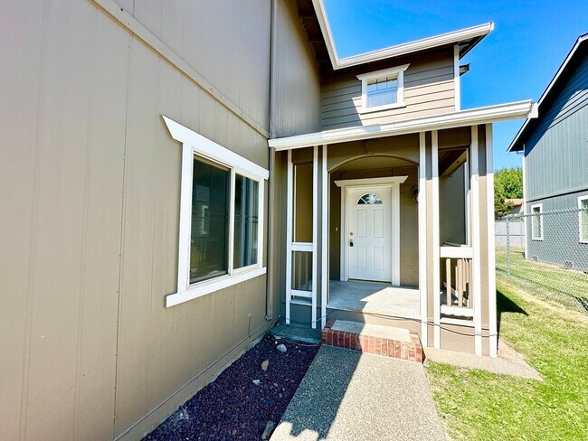 Photo - 2103 Yellowstone St Unit B