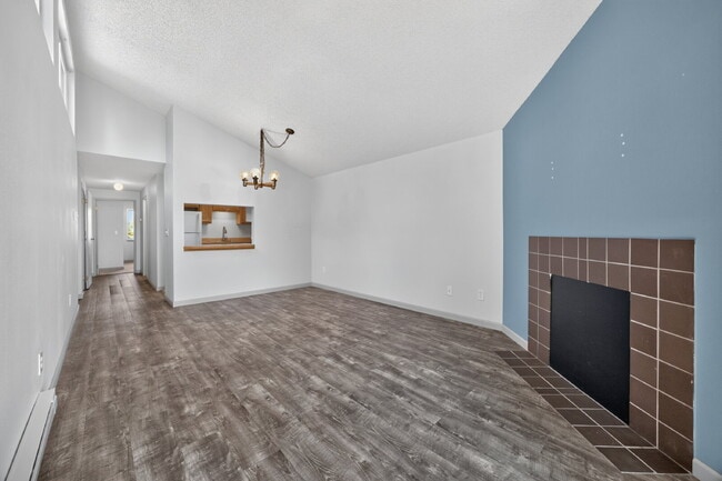 Your New Auburn Home Awaits — Bright 2BR Condo with Balcony & Pool Access