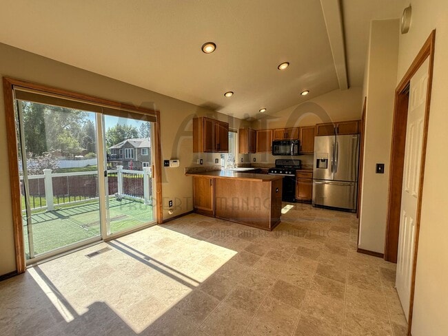 Photo - **MOVE IN SPECIAL** Sprawling Mead Home
