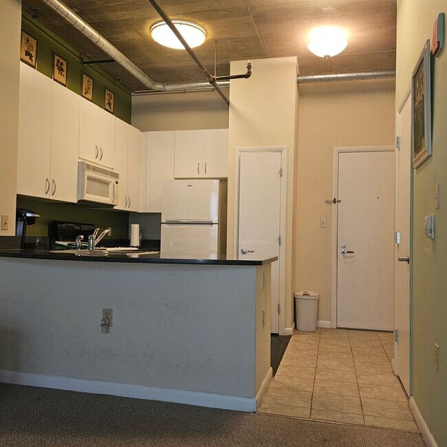 Photo - 1300 N St NW Unidad #318