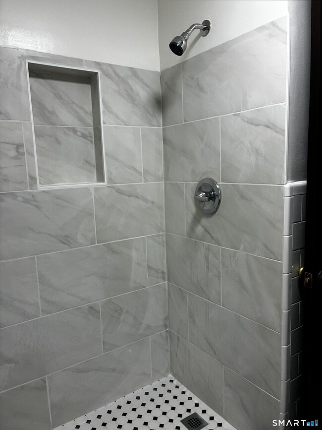 Photo - 177 Russell St Unit 2