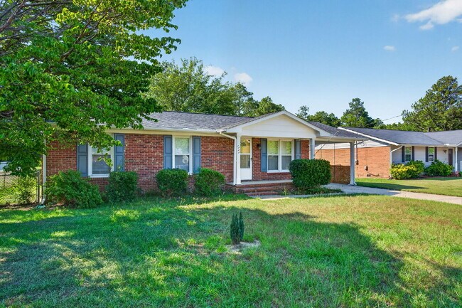 Photo - "Charming 3-Bed Home with Gleaming Hardwood Floors in Hope Mills!"