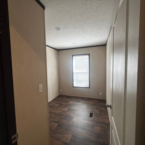 Photo - 928 Sharpe Rd