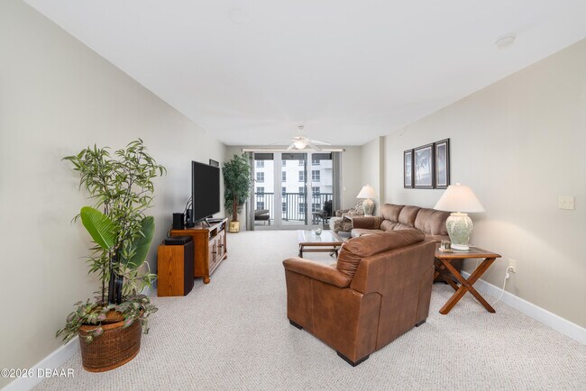 Photo - 2055 S Atlantic Ave Unidad 710
