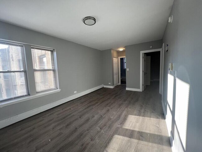 Photo - 4613.5 S Drexel Blvd