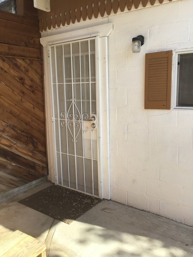 Photo - 430 W Haloid Ave Unidad B