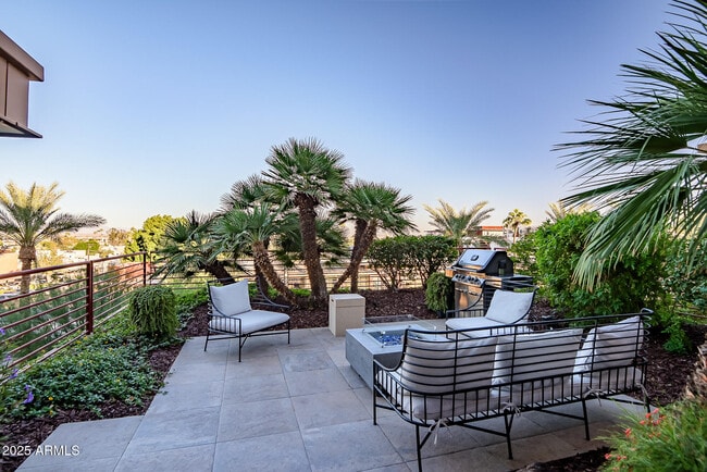 Building Photo - 7167 E Rancho Vista Dr Unit 4007