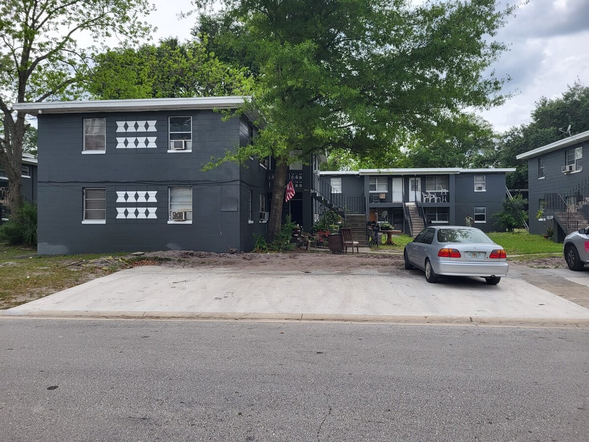 Photo - 2020 Palafox St