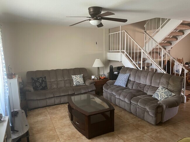 Photo - 1521 E Southern Ave