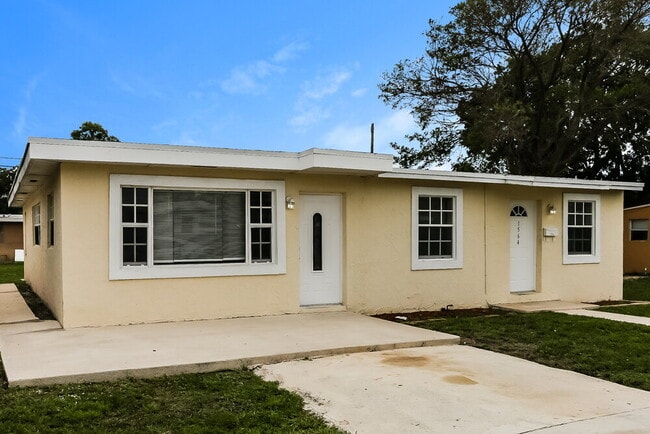 Photo - 1564 NW 3rd Way