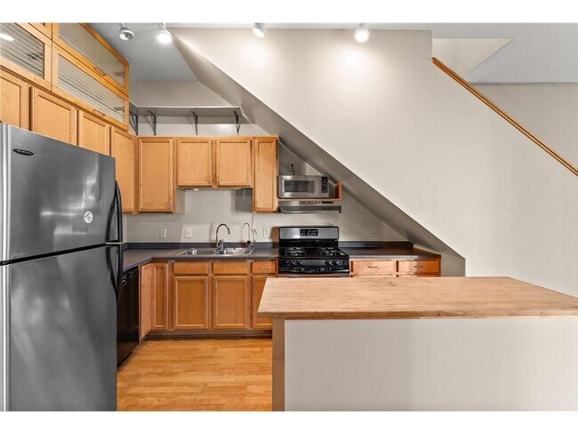 Photo - 2650 University Ave W Unit 318