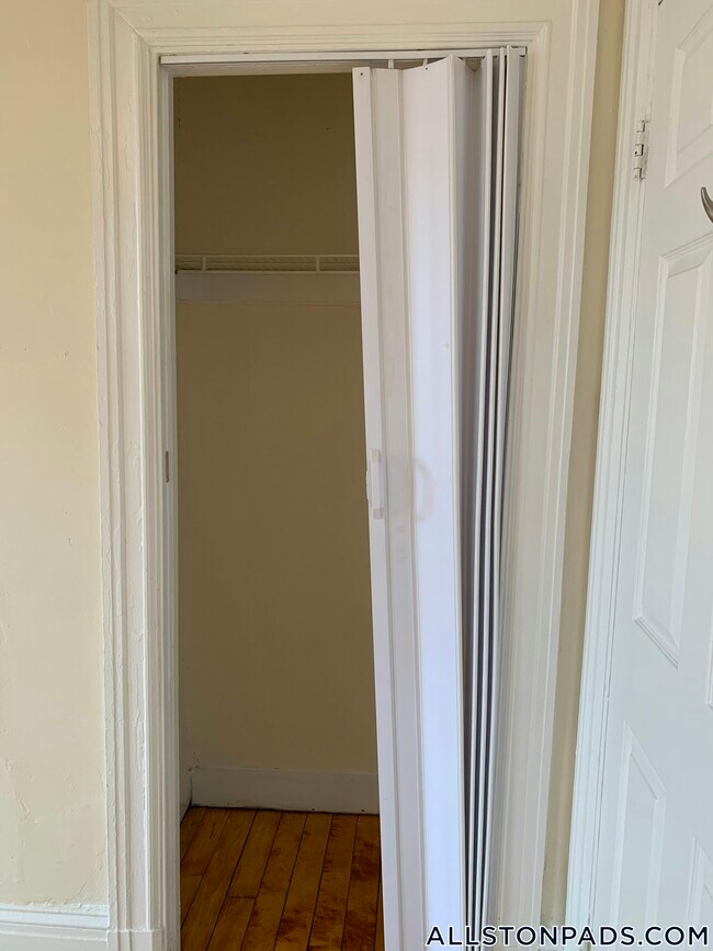 Photo - 437 Cambridge St Unidad 32