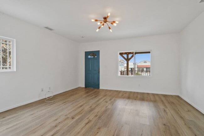 Photo - 2435 Houston St Unidad 2435