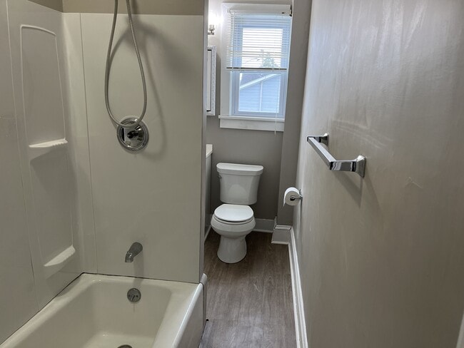 Photo - 720 Sigsbee Ave