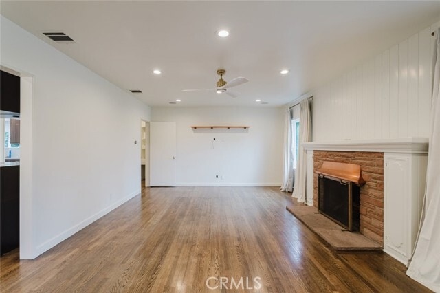 Photo - 831 E Walnut Ave