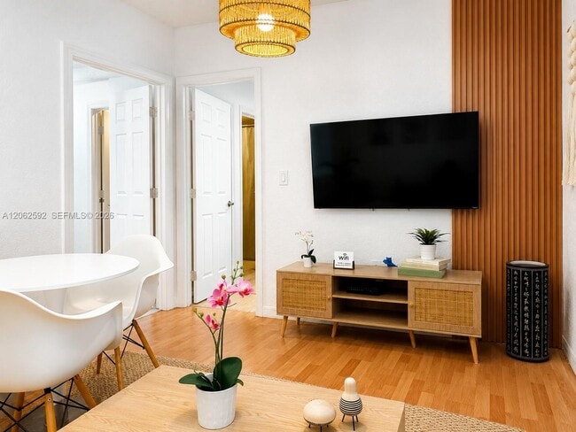 7326 Collins Ave Unit 207