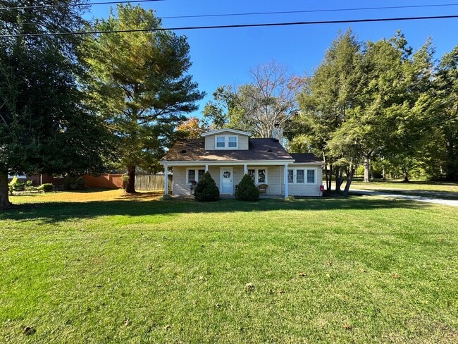 Photo - 3 Bed/2 Bath Single Fmaily Home