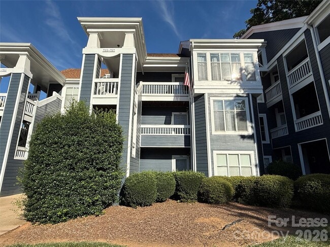Photo - 726 Southwest Dr