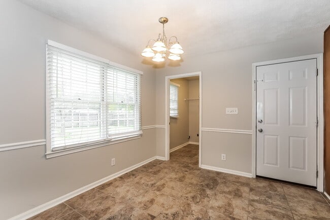 Photo - 3568 Fernbrook Dr