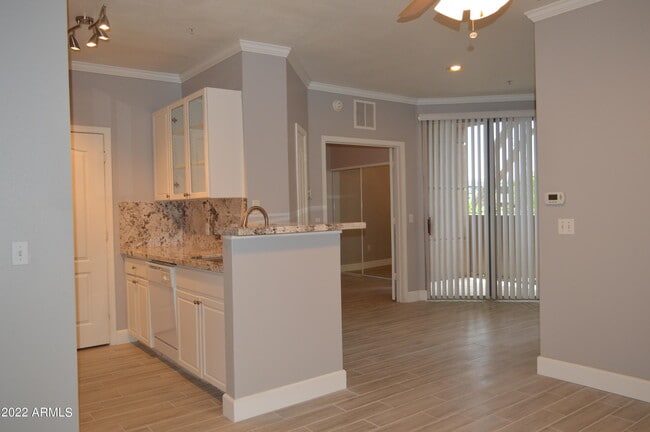 Building Photo - 1701 E Colter St Unit 184