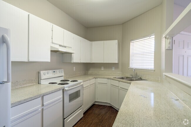 Kitchen 930SF - Seaside Village