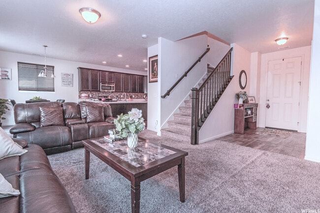 Photo - 928 W Stonehaven Dr