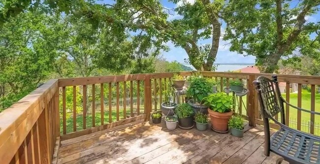 Photo - 7100 Palisades Point