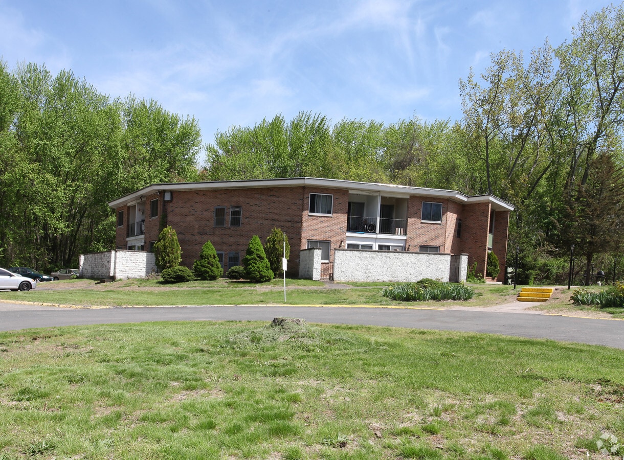 Carousel Apartments - Carousel Apartments