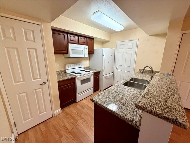 Photo - 6800 E Lake Mead Blvd Unidad 1055