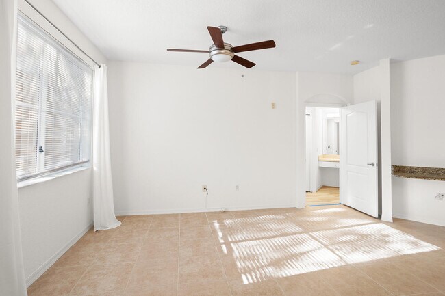 Photo - 11012 Legacy Dr Unidad 104