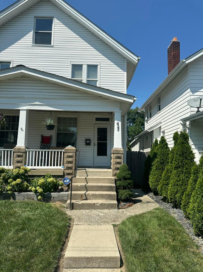 Building Photo - 420 E Moler St Rental