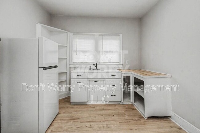 Photo - 1405 Lexington Ave Unit #B